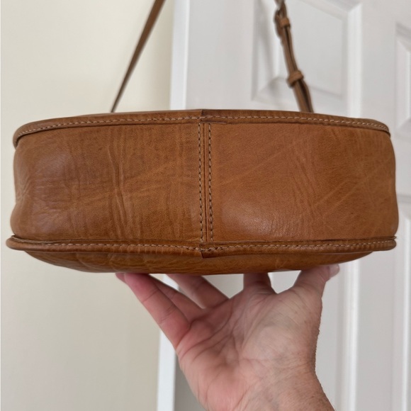 Frye Cara Saddle bag Tan Leather - Picture 4 of 10